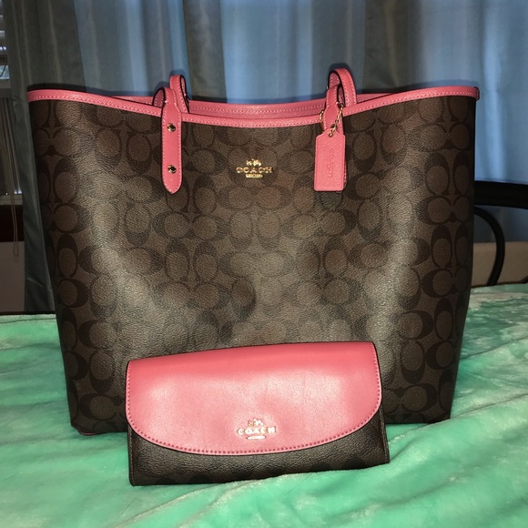 Coach Signature Reversible City Tote & Wallet NWT